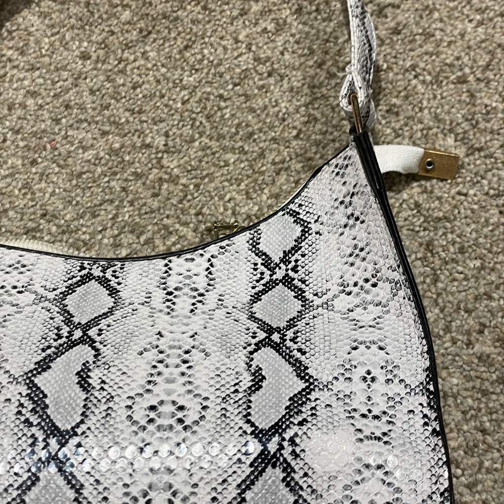 Fun printed purse😻
